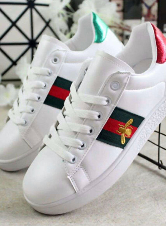 WHITE WITH RED AND GREEN STRIPE TRAINERS